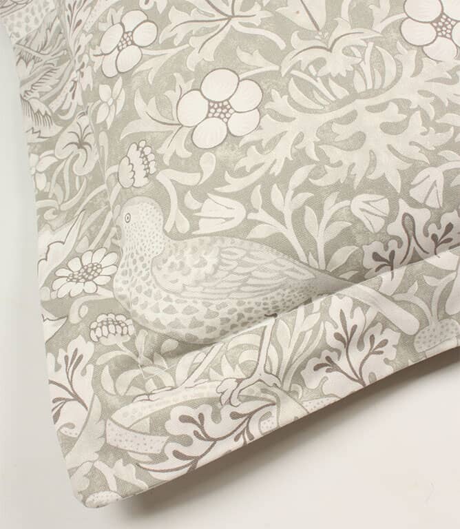 Just Fabrics - William Morris Strawberry Thief Silver Oxford Seat Pad - 811 - Morris Wallpaper