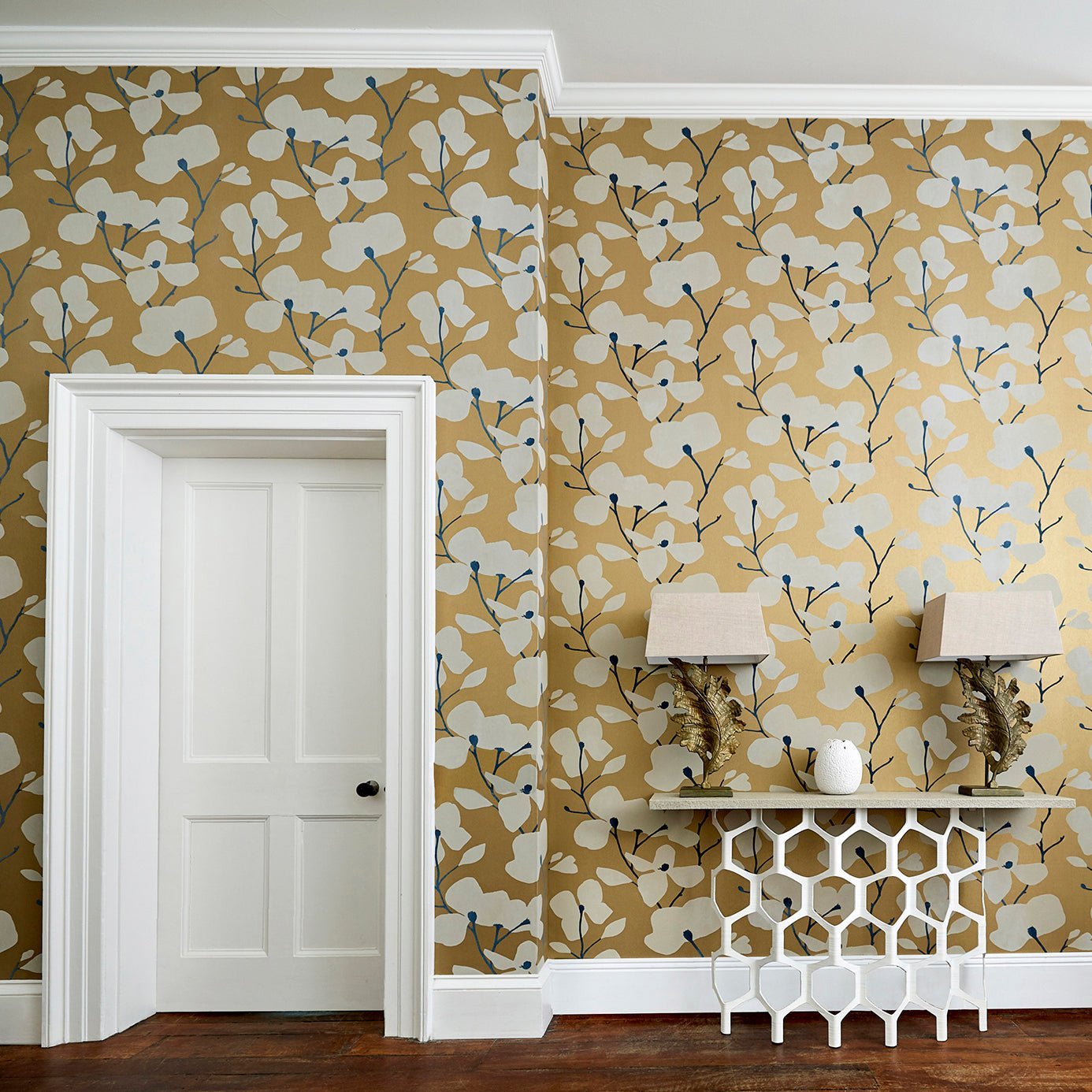 Kienze Shimmer Wallpaper - Antique Gold/Ink - HMWF111972 - Harlequin - Premier Wallcovering