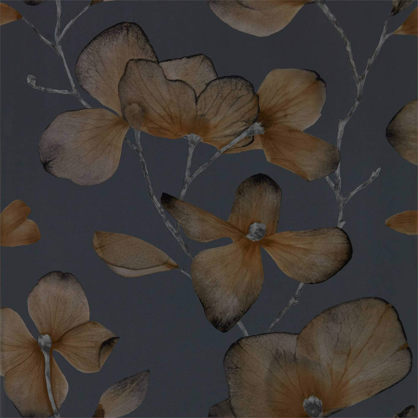 Kienze Wallpaper - Graphite/Gilver - Harlequin - HMWF111959 - Morris Wallpaper