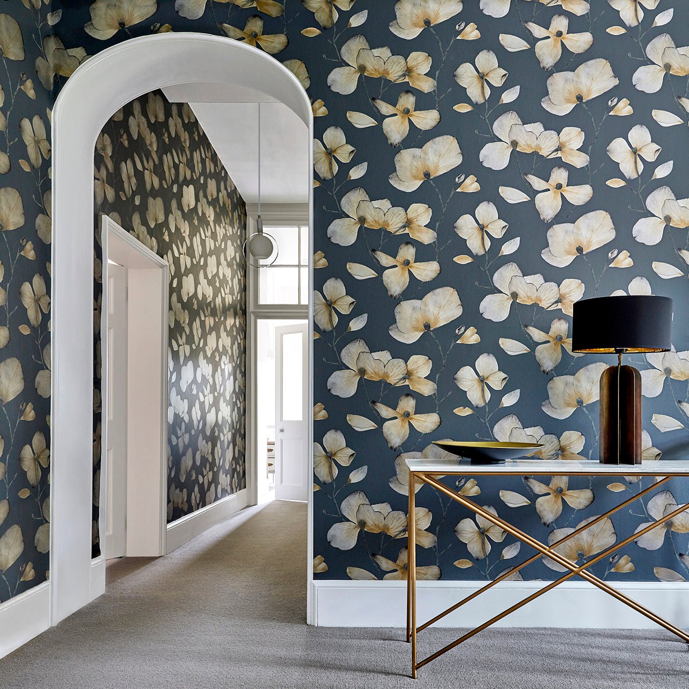 Kienze Wallpaper - Graphite/Gilver - Harlequin - HMWF111959 - Morris Wallpaper