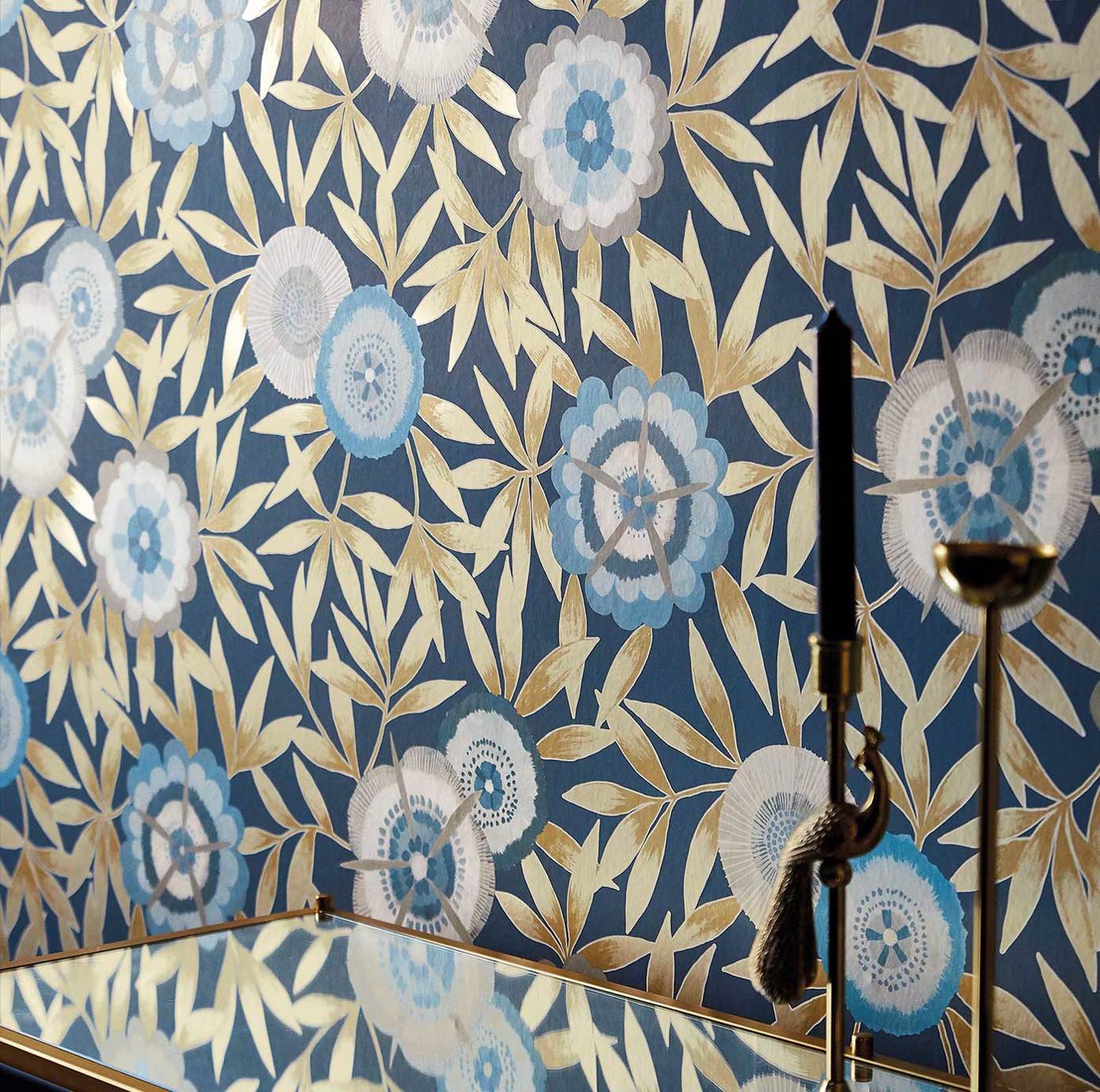 Komovi Wallpaper - Midnight/Gold - Harlequin - HSAW112160 - Morris Wallpaper