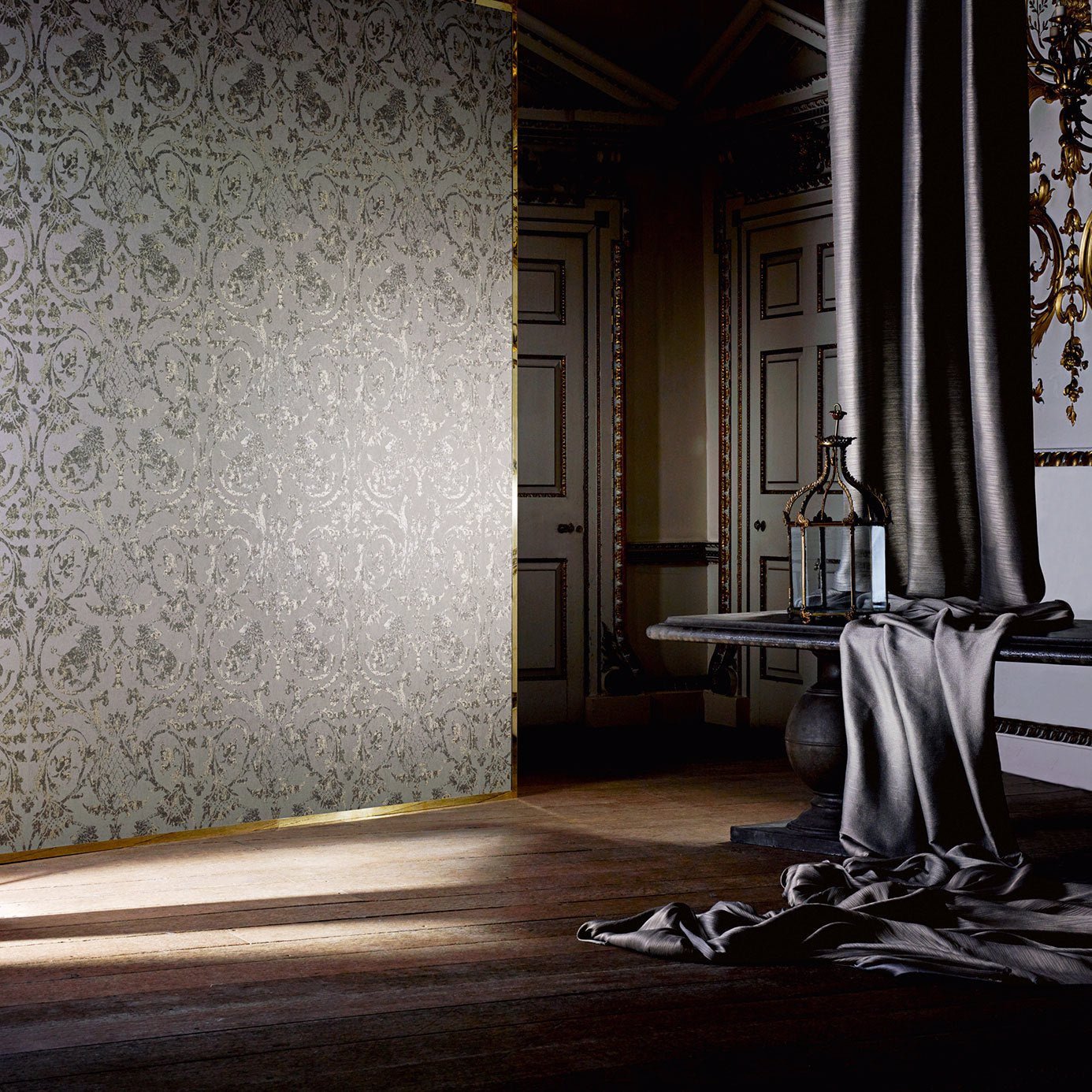 Landseer Wallpaper - Antique Bronze - ZPHA312613 - Zoffany - Morris Wallpaper