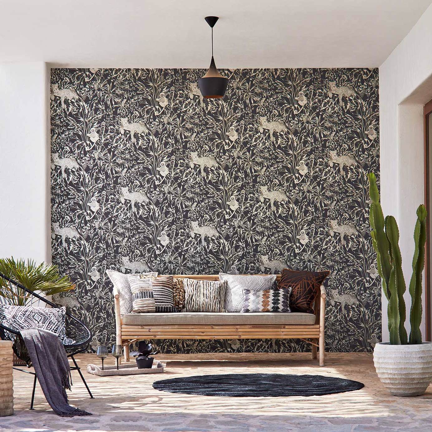 Lengau Wallpaper - Oyster - Harlequin - HMIW112250 - Morris Wallpaper