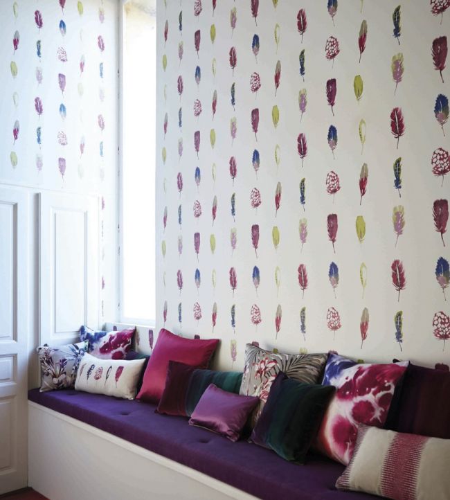 Limosa Wallpaper - Loganberry / Raspberry / Olive - HAMA111076 - Harlequin - Morris Wallpaper