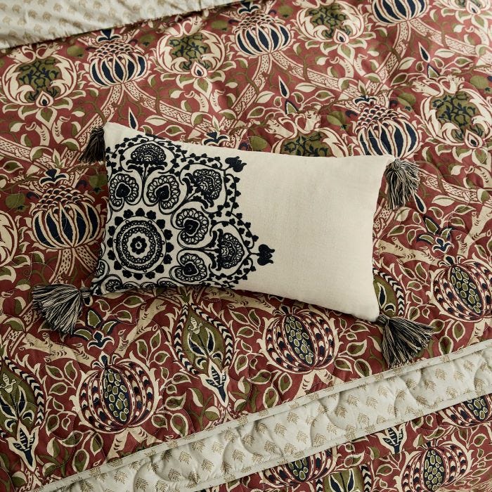 Lionshome - William Morris - CSHGDAICLIN - Morris Wallpaper