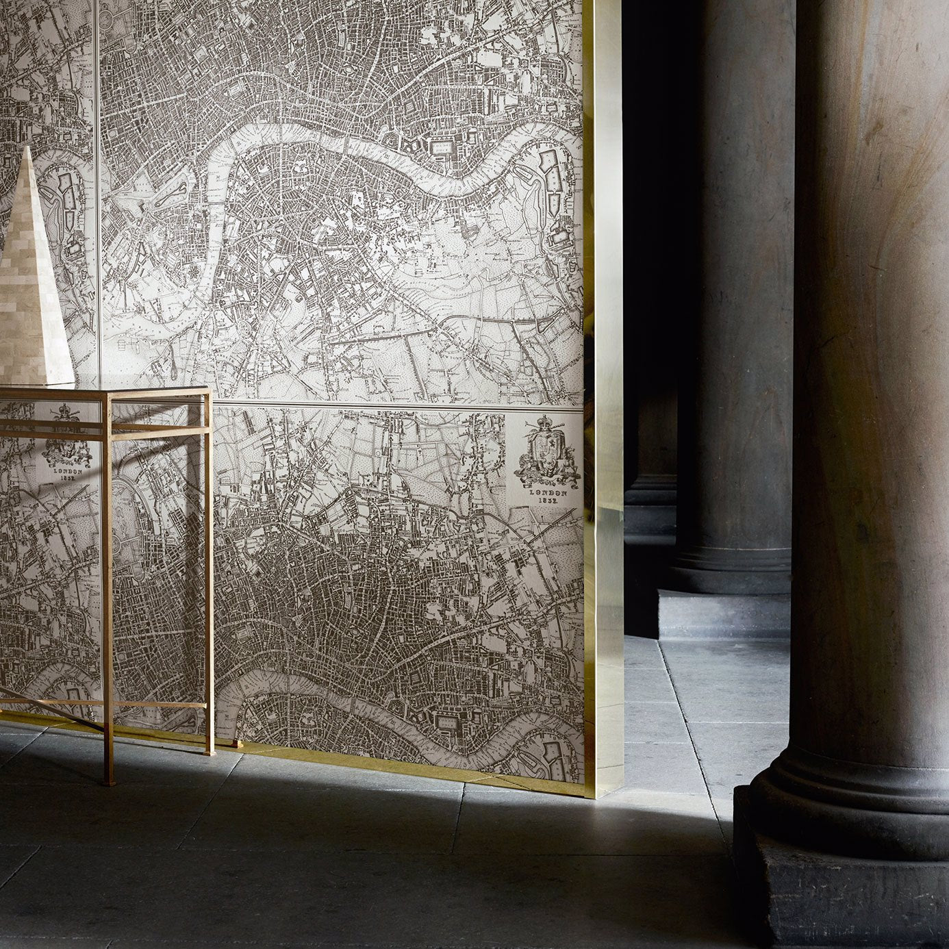 London 1832 Wallpaper - Silver - ZPHA312623 - Zoffany - Premier Wallcovering