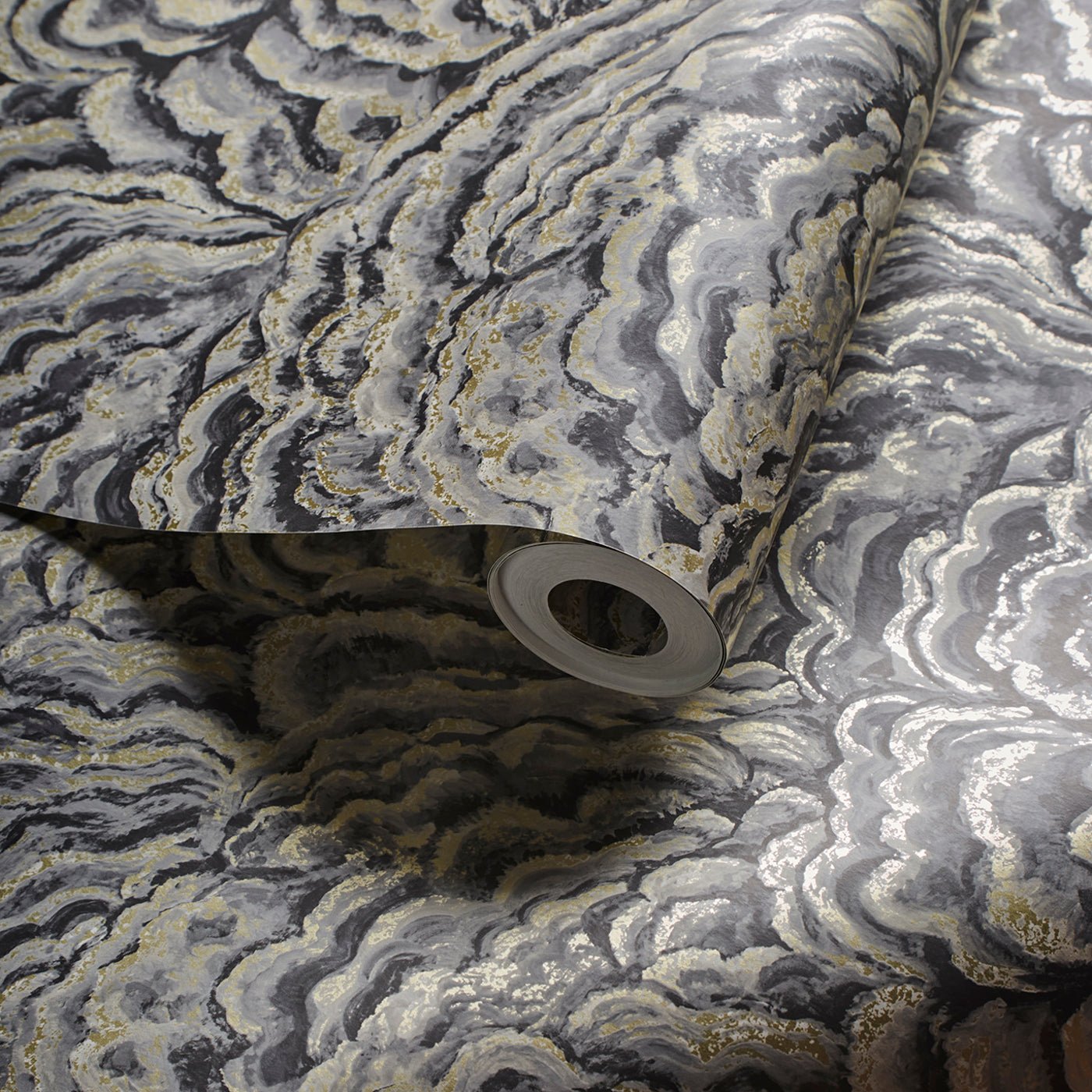 Lumino Wallpaper - Noir/Gilver - Clarke & Clarke - W0142/05 - Morris Wallpaper