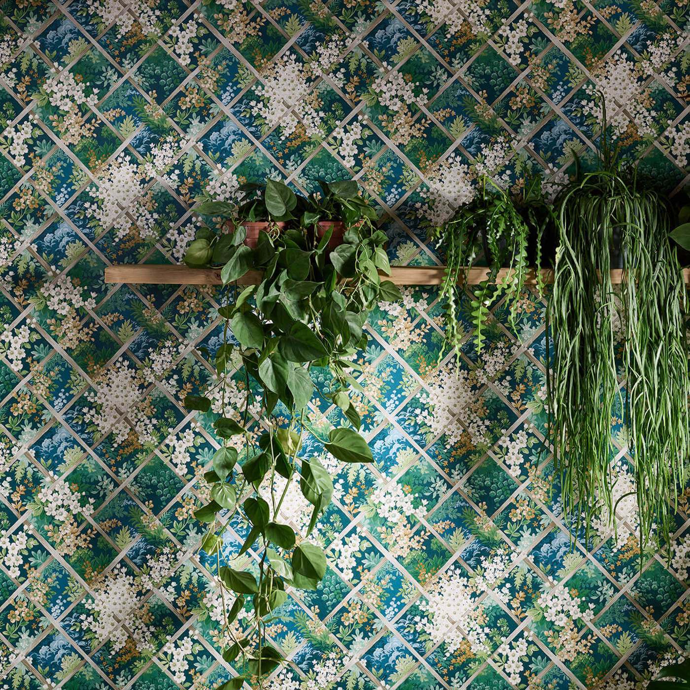 Maymont Wallpaper - Seaglass - Clarke & Clarke - W0195/03 - Morris Wallpaper