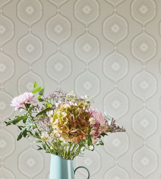 Milcombe Wallpaper - Silver - DLMW216879 - Sanderson - Morris Wallpaper