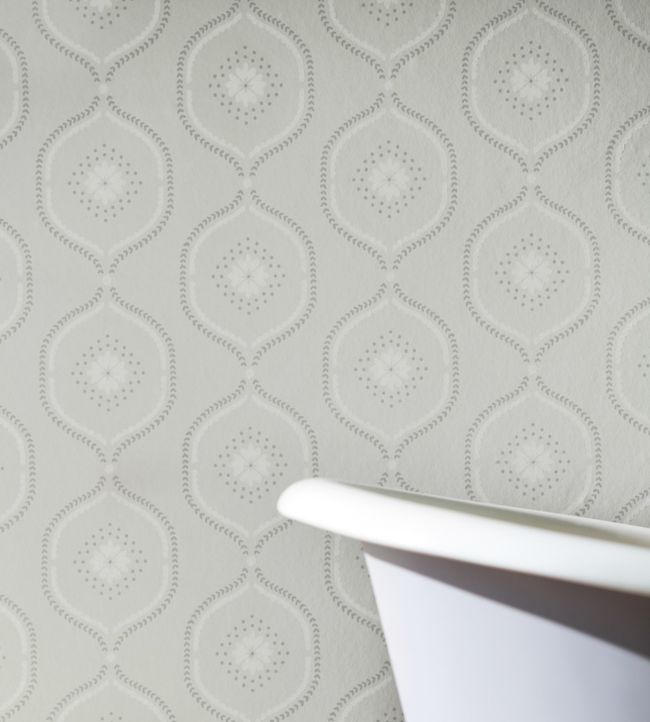 Milcombe Wallpaper - Silver - DLMW216879 - Sanderson - Morris Wallpaper