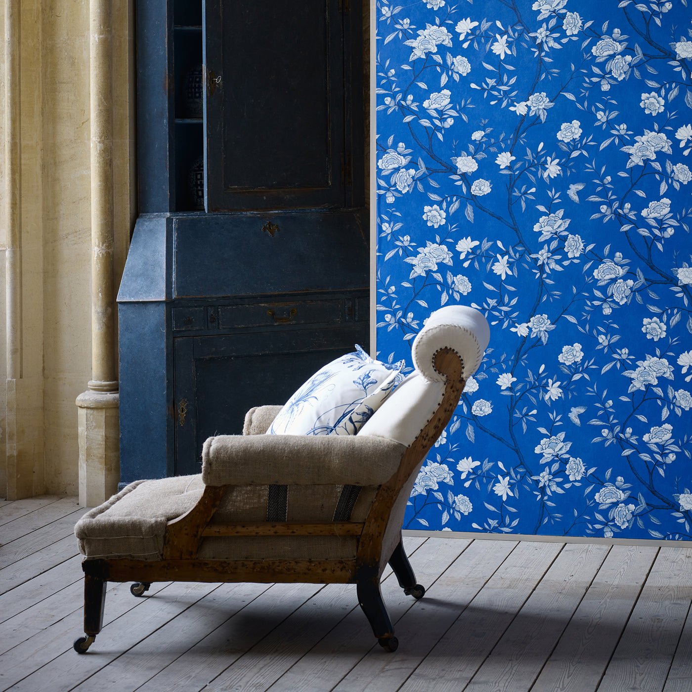 Nostell Priory Wallpaper - Lazuli - Zoffany - ZCOT313031 - Morris Wallpaper