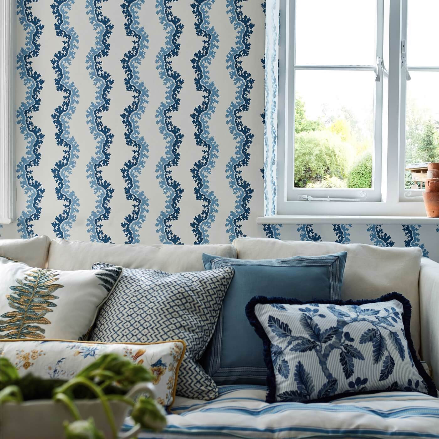 Oxbow Wallpaper - Indigo - Sanderson - DABW217250 - Morris Wallpaper