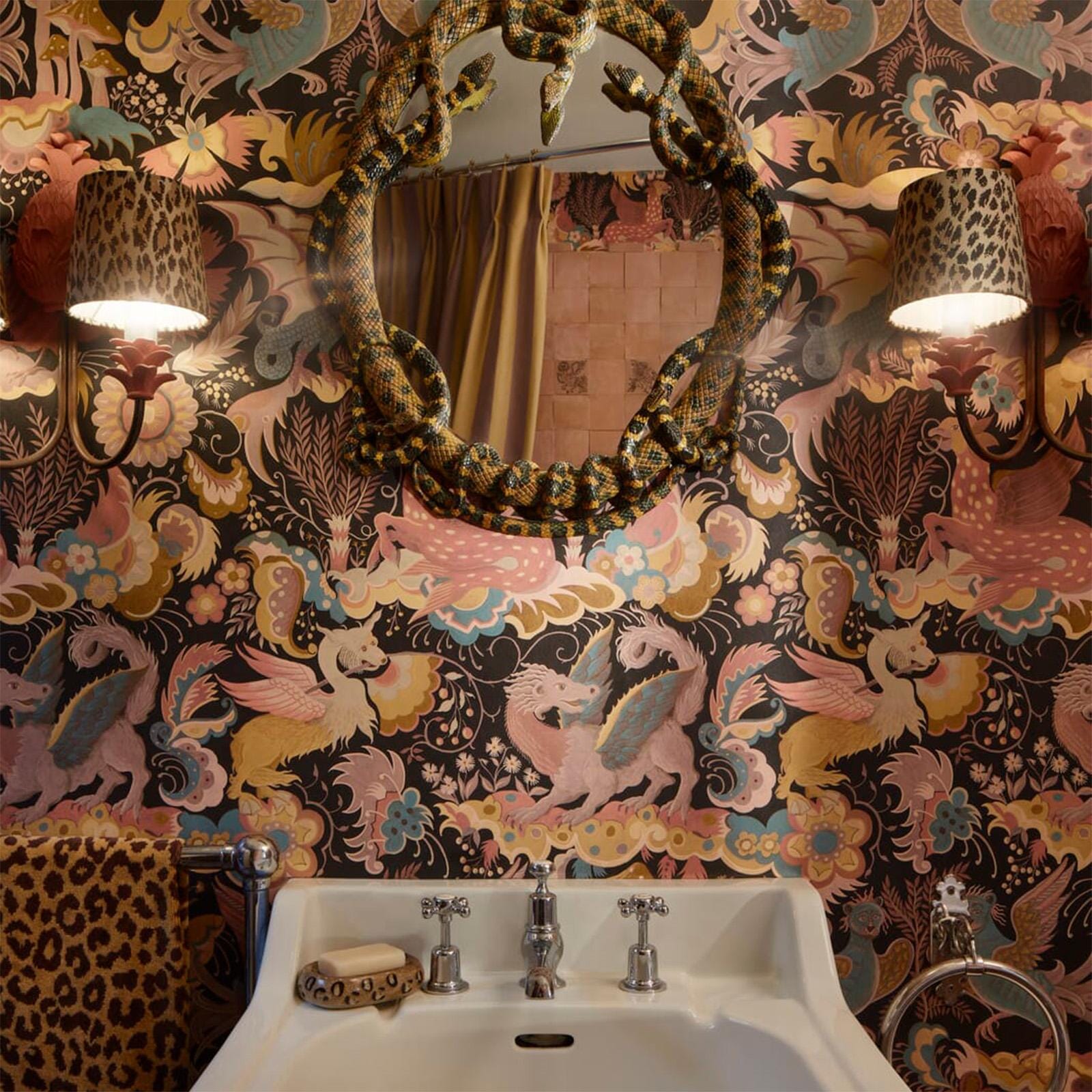 Phantasia Wallpaper - Noir - House of Hackney - 1-WA-PHA-DI-NOI-XXX - Morris Wallpaper