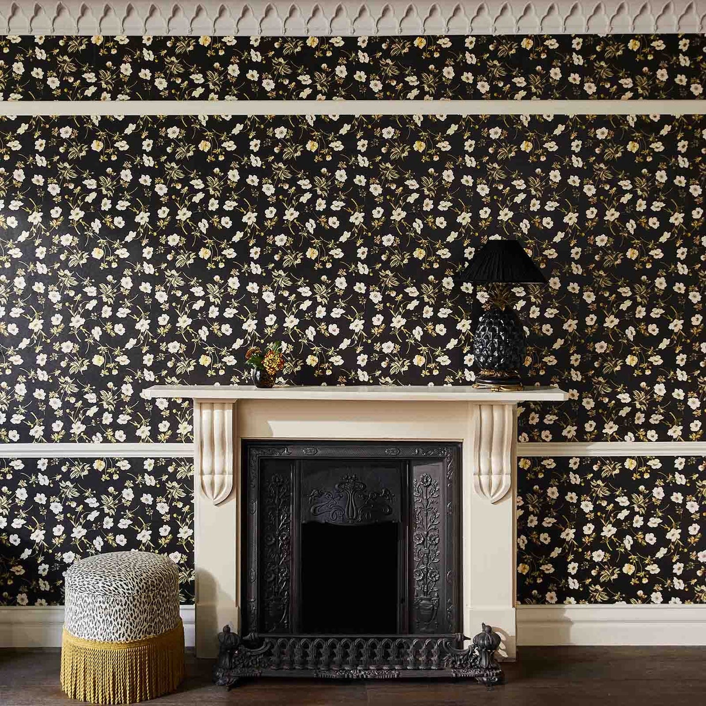 Poppium Wallpaper - Ebony - House of Hackney - 1-WA-POP-DI-BLK-XXX - Morris Wallpaper