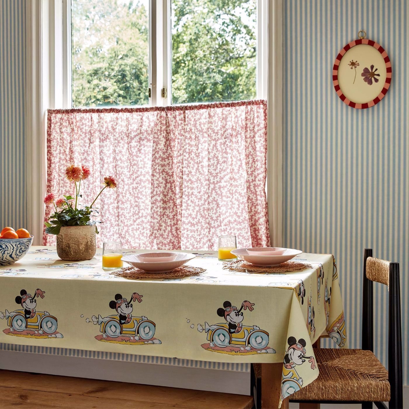 Sanderson - Disney Home - DDIF227147 - Morris Wallpaper