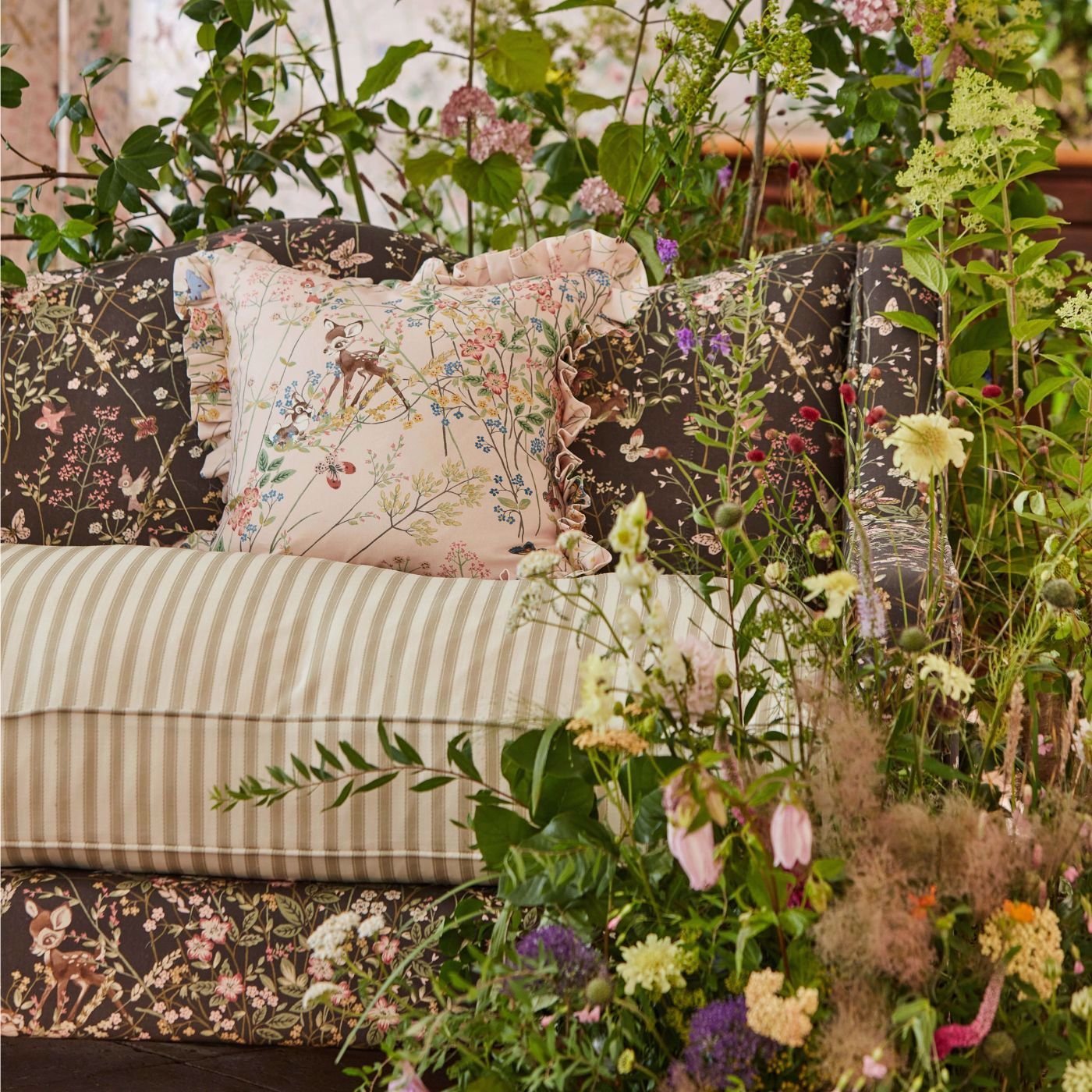 Sanderson - Disney Home - DDIF227156 - Morris Wallpaper