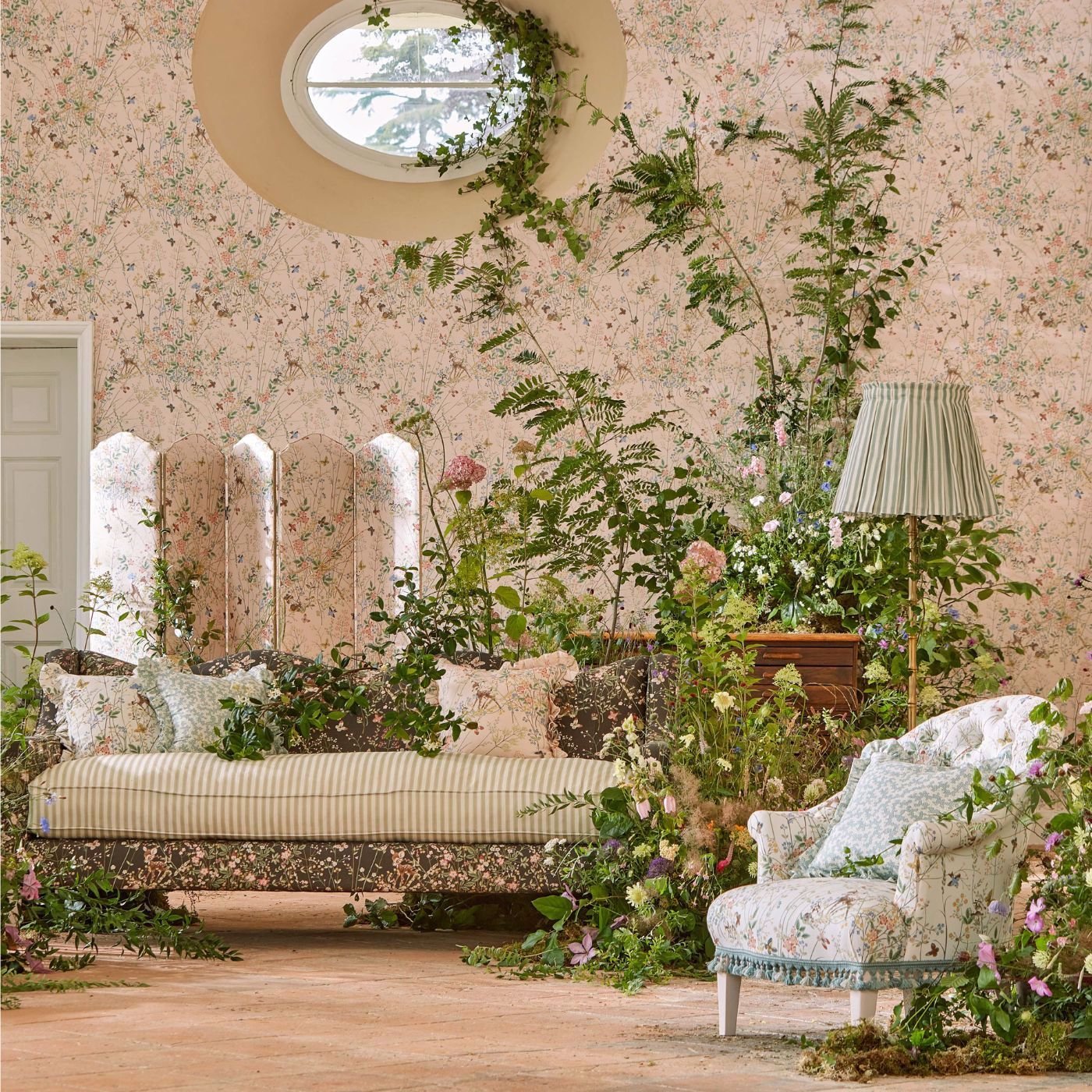 Sanderson - Disney Home - DDIF227158 - Morris Wallpaper