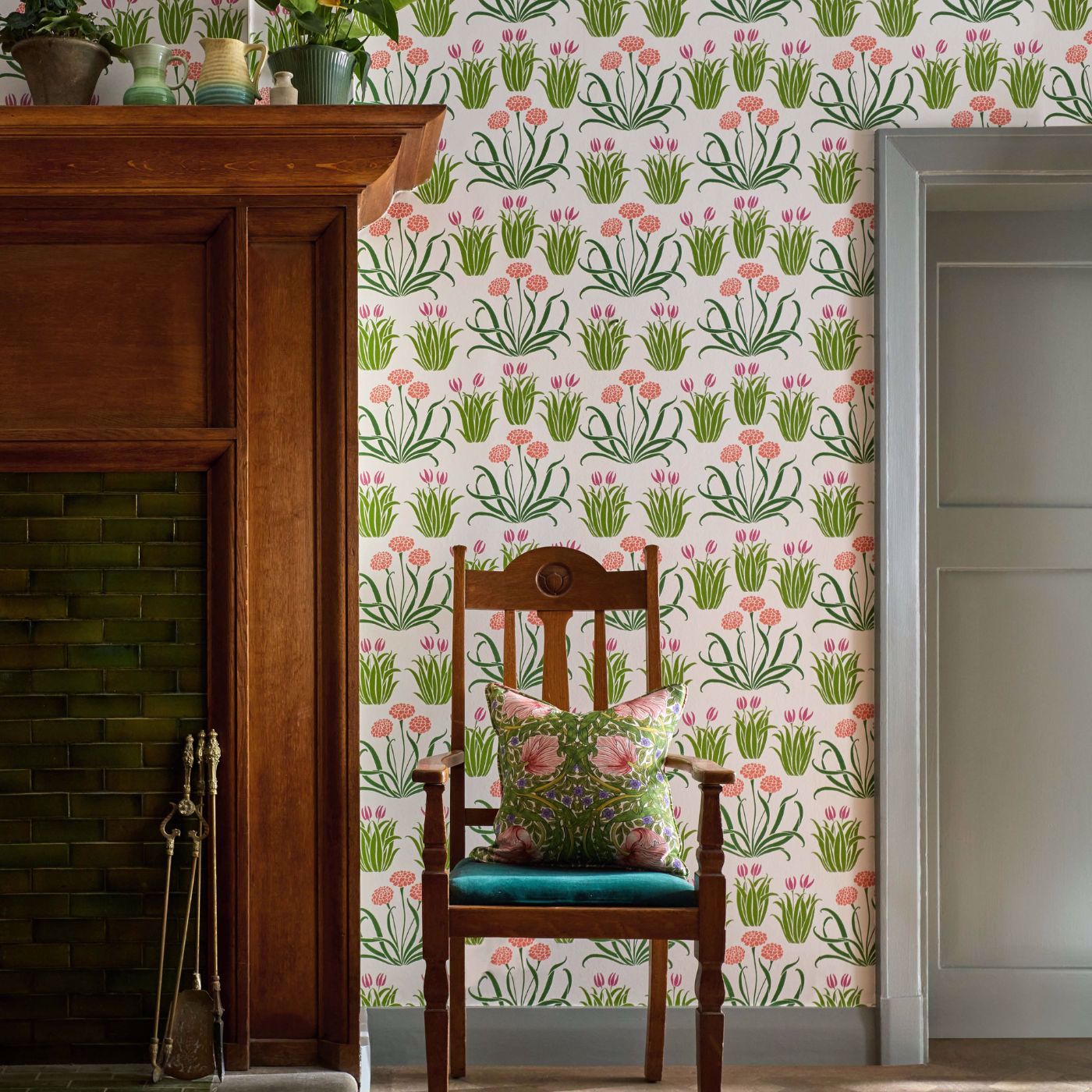 Sanderson - Glade Tulip Fields Wallpaper - MVOW217342 - Morris Wallpaper