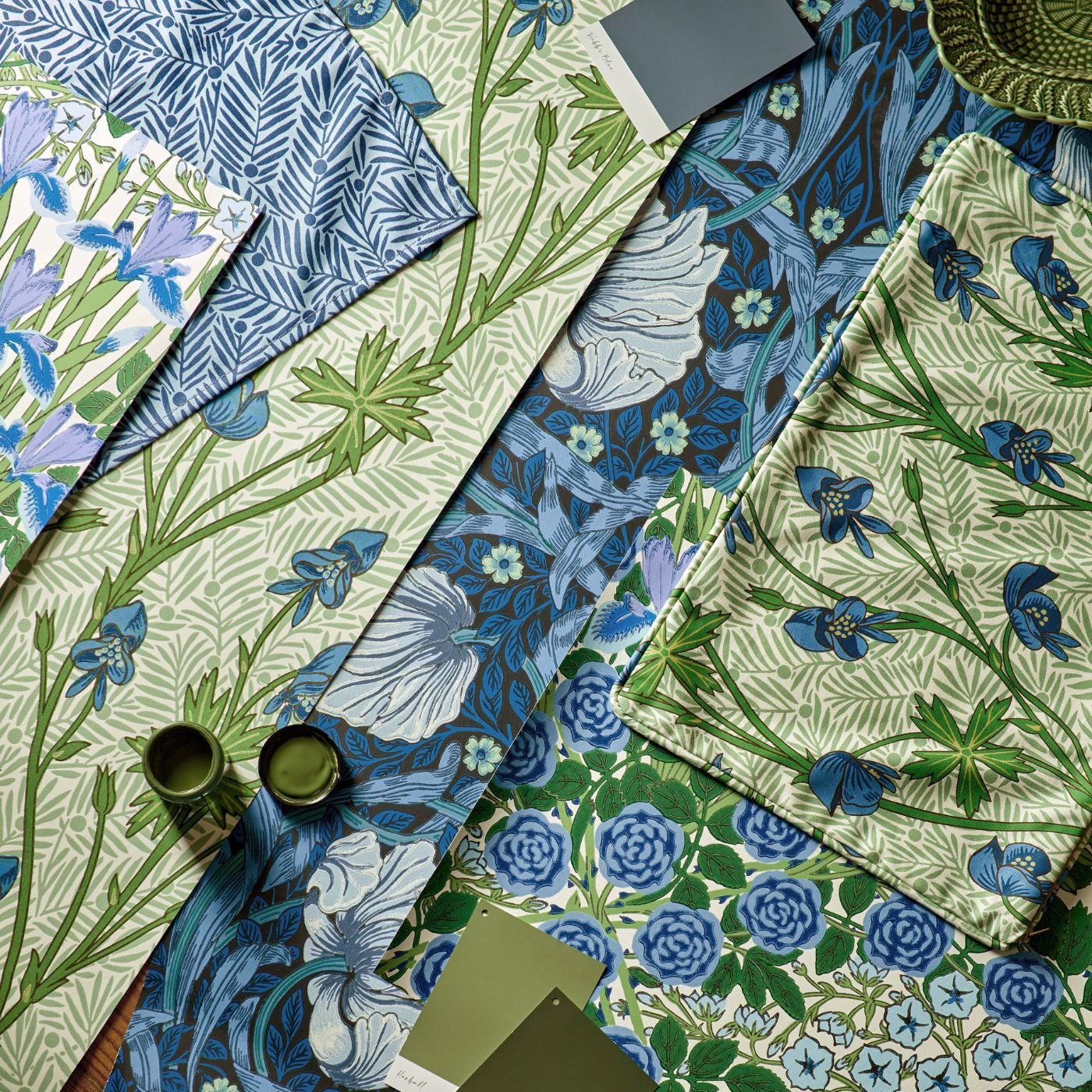 Sanderson - Monkshood Cobalt/Goblin Green Wallpaper - MVOW217343 - Morris Wallpaper