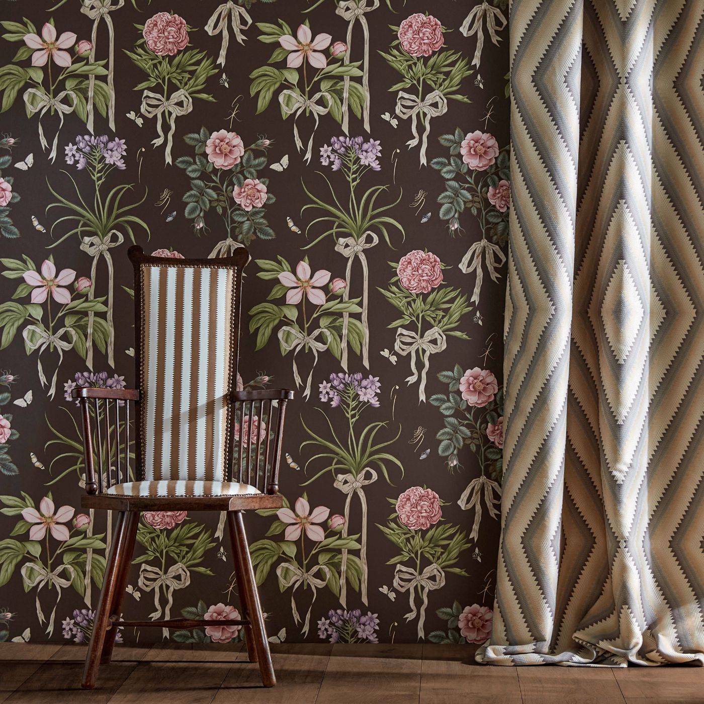 Sanderson - Regency Aperigon Nut/Alabaster Fabric - DGDF237402 - Morris Wallpaper