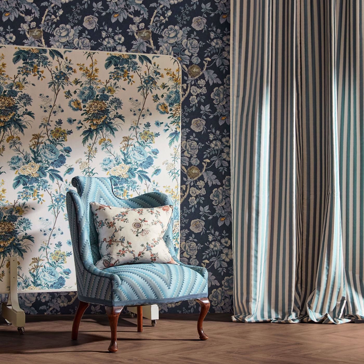 Sanderson - Regency Aperigon Smog Blue/Linen Fabric - DGDF237395 - Morris Wallpaper