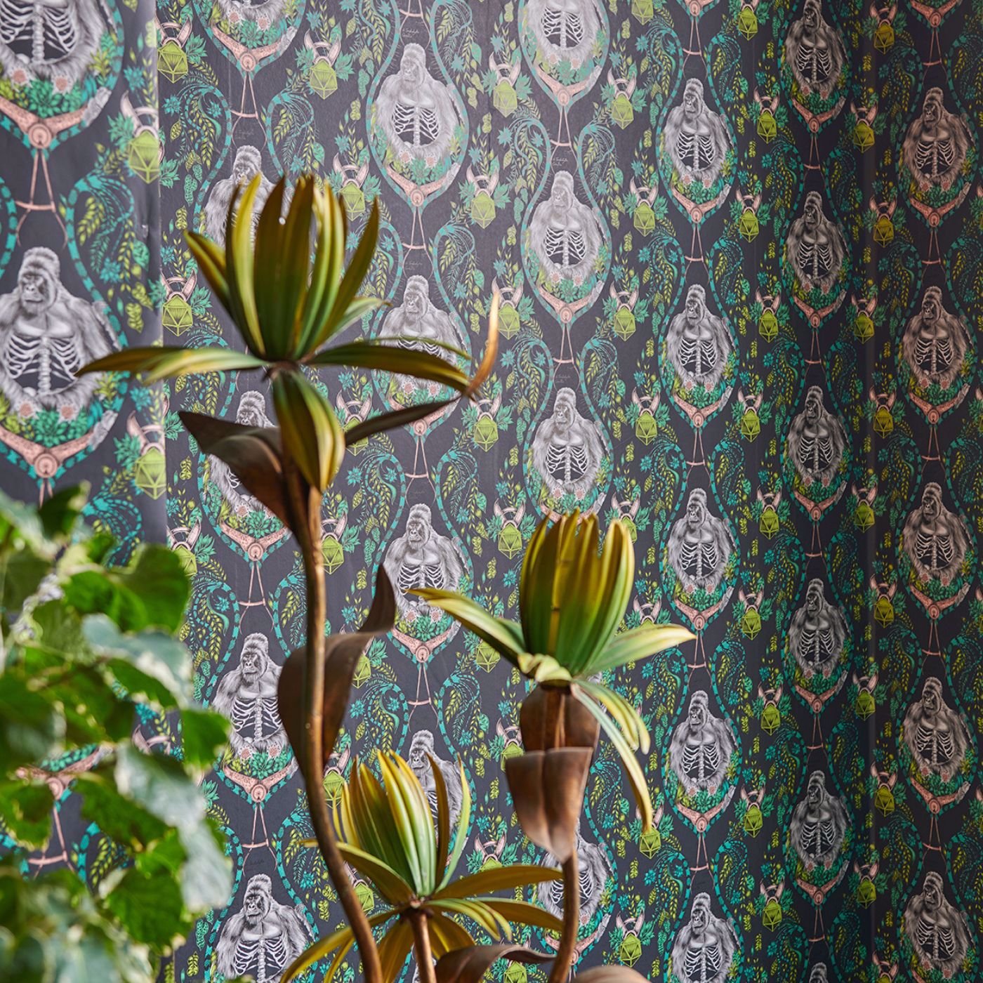 Silverback Wallpaper - Charcoal - Clarke & Clarke - W0120/01 - Morris Wallpaper
