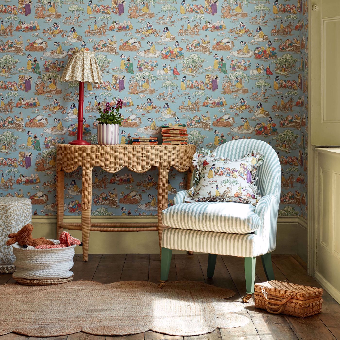 Snow White Wallpaper - Puddle Blue - DDIW217274 - Sanderson - Disney Home - Morris Wallpaper