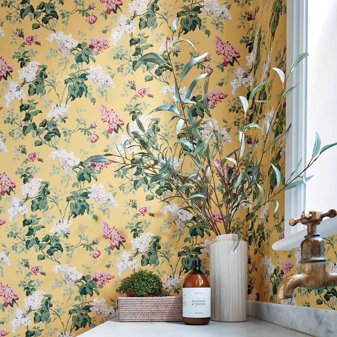 Sommerville Wallpaper - Carmen/Daffodil - Sanderson - DOSW217051 - Morris Wallpaper