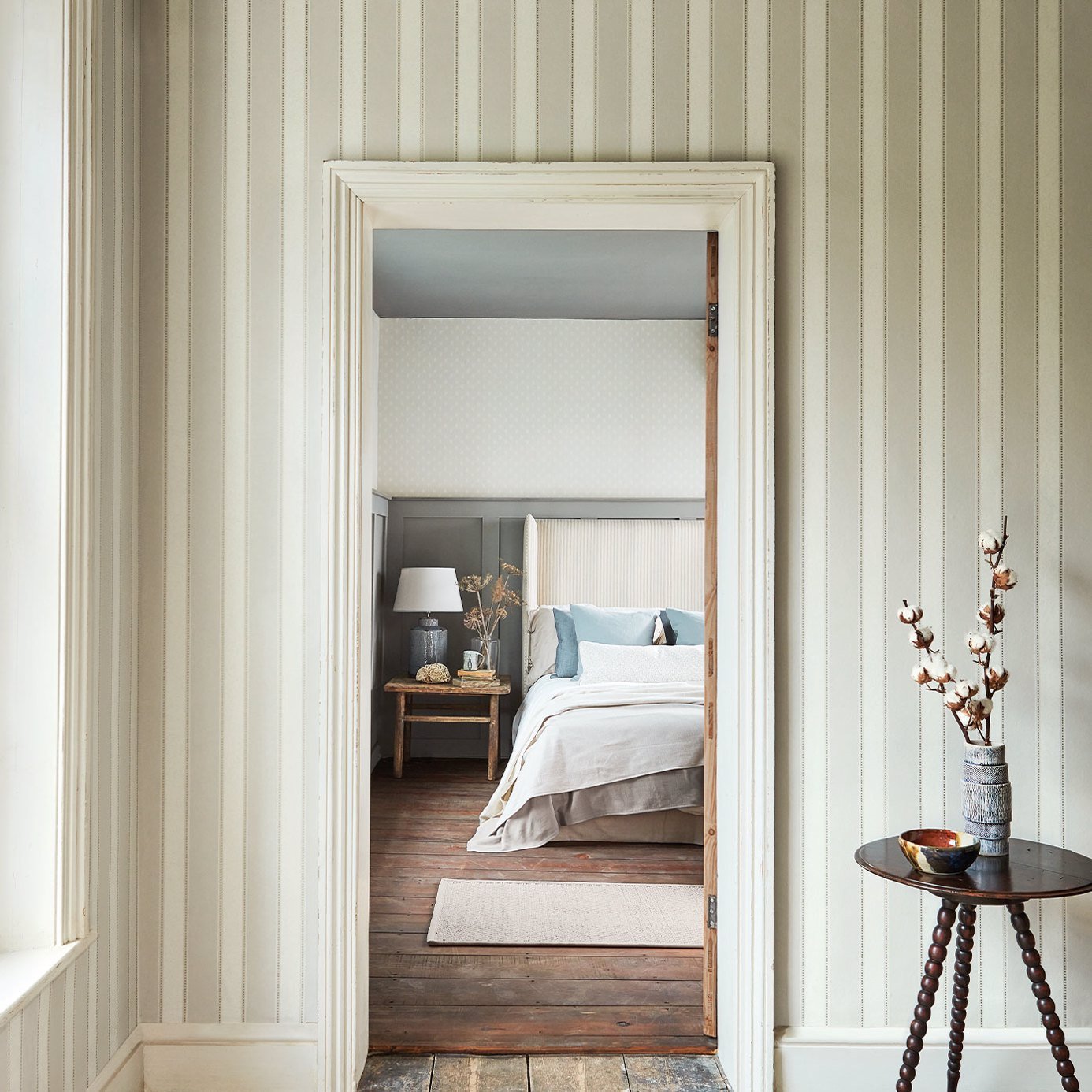Sonning Stripe Wallpaper - Powder Blue - Sanderson - DLMW216888 - Morris Wallpaper
