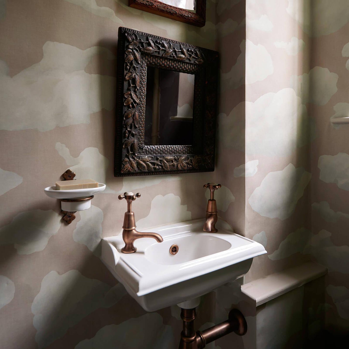 Stratus Wallpaper - Amanita - House of Hackney - 1-WA-STA-DI-ANT-XXX - Morris Wallpaper