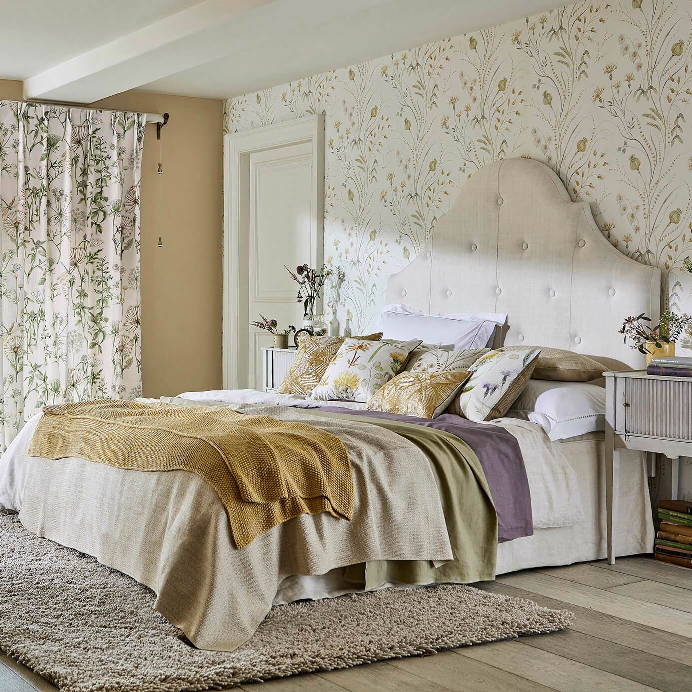 Summer Harvest Wallpaper - Silver Corn - Sanderson - DEBB216497 - Morris Wallpaper