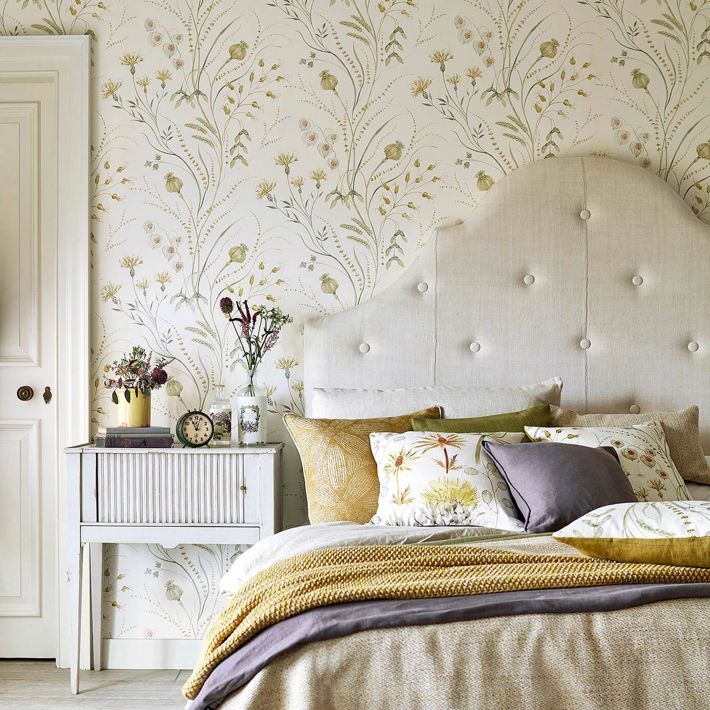 Summer Harvest Wallpaper - Silver Corn - Sanderson - DEBB216497 - Morris Wallpaper