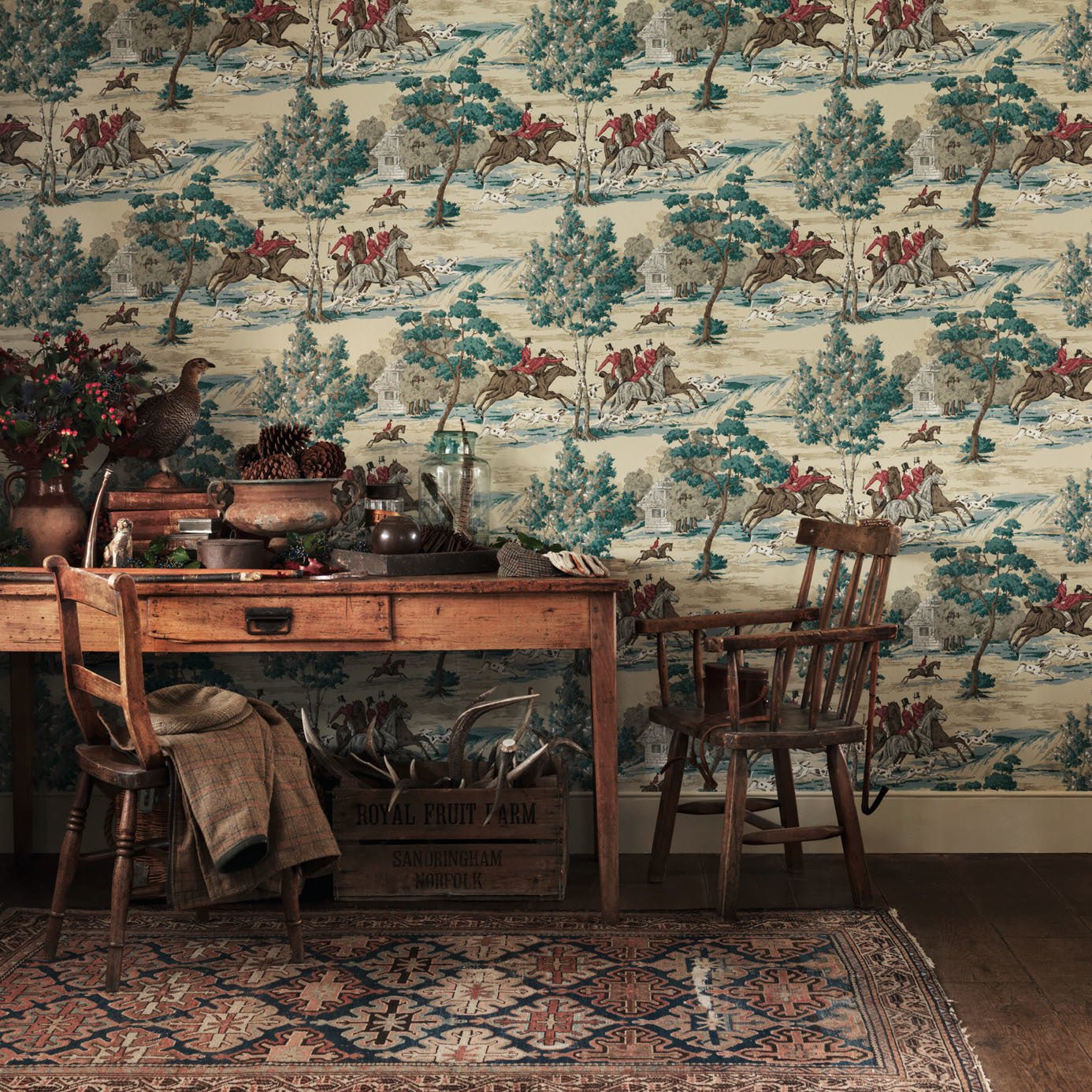 Tally Ho Wallpaper - Evergreen/Crimson - Sanderson - DVIN214598 - Morris Wallpaper