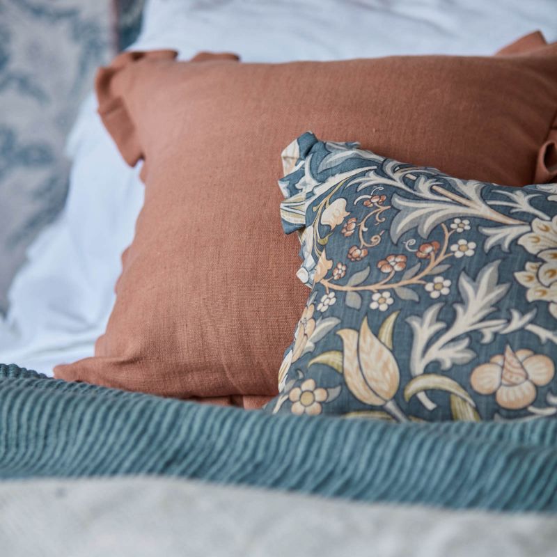 Trent Fabric - Madder/Webbs Blue - Morris & Co - 227024 - Premier Wallcovering