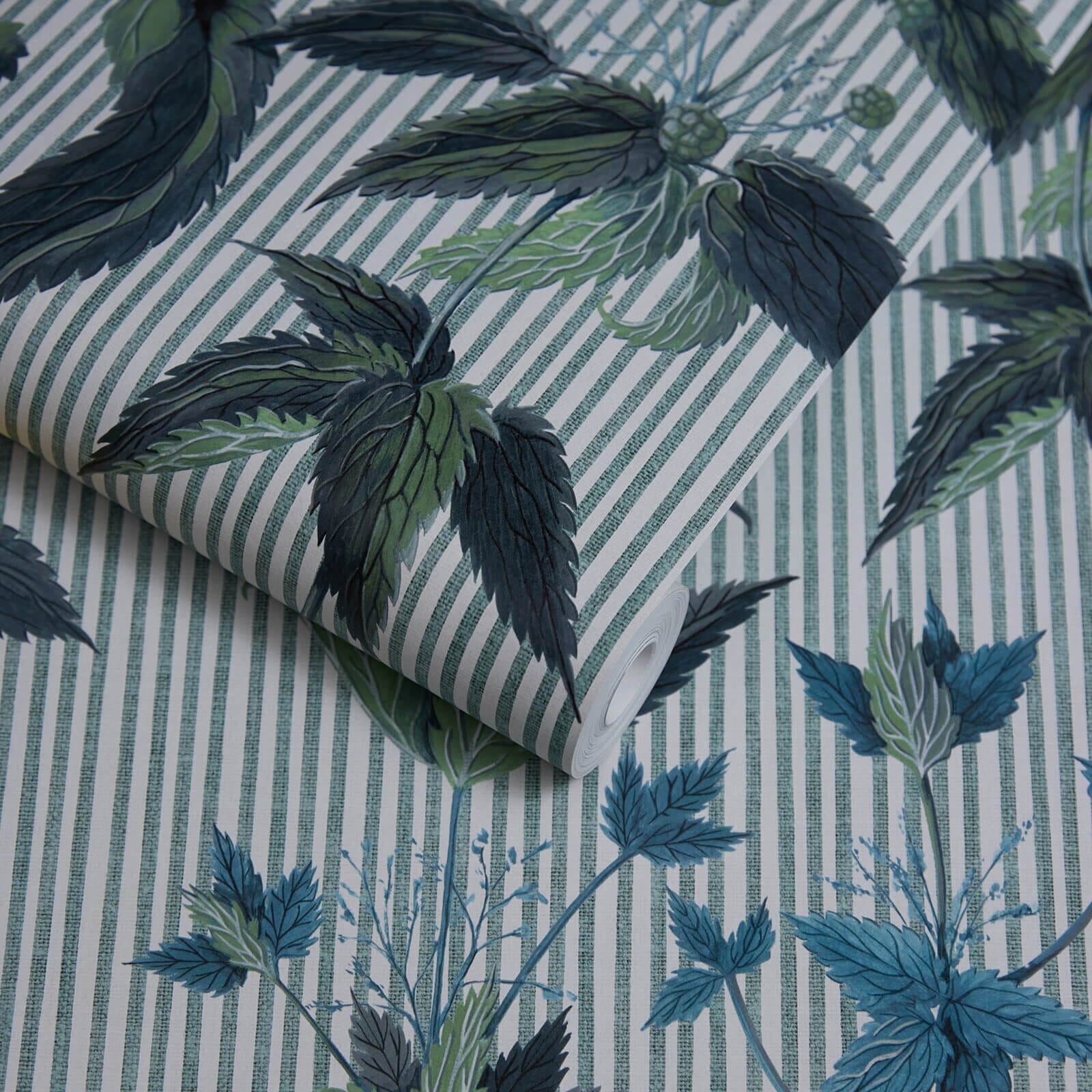 Urtica Wallpaper - House of Hackney - 1 - WA - UTC - DI - MYS - XXX
