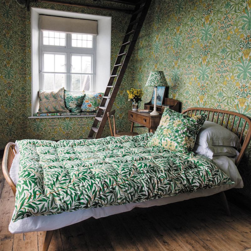 Willow Boughs Fabric - Cream/Pale Green - Morris & Co - 226703 - Premier Wallcovering