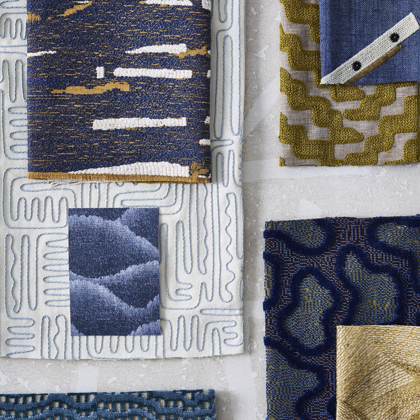 Zuni Wallpaper - Midnight - Harlequin - HDMW113306 - Morris Wallpaper